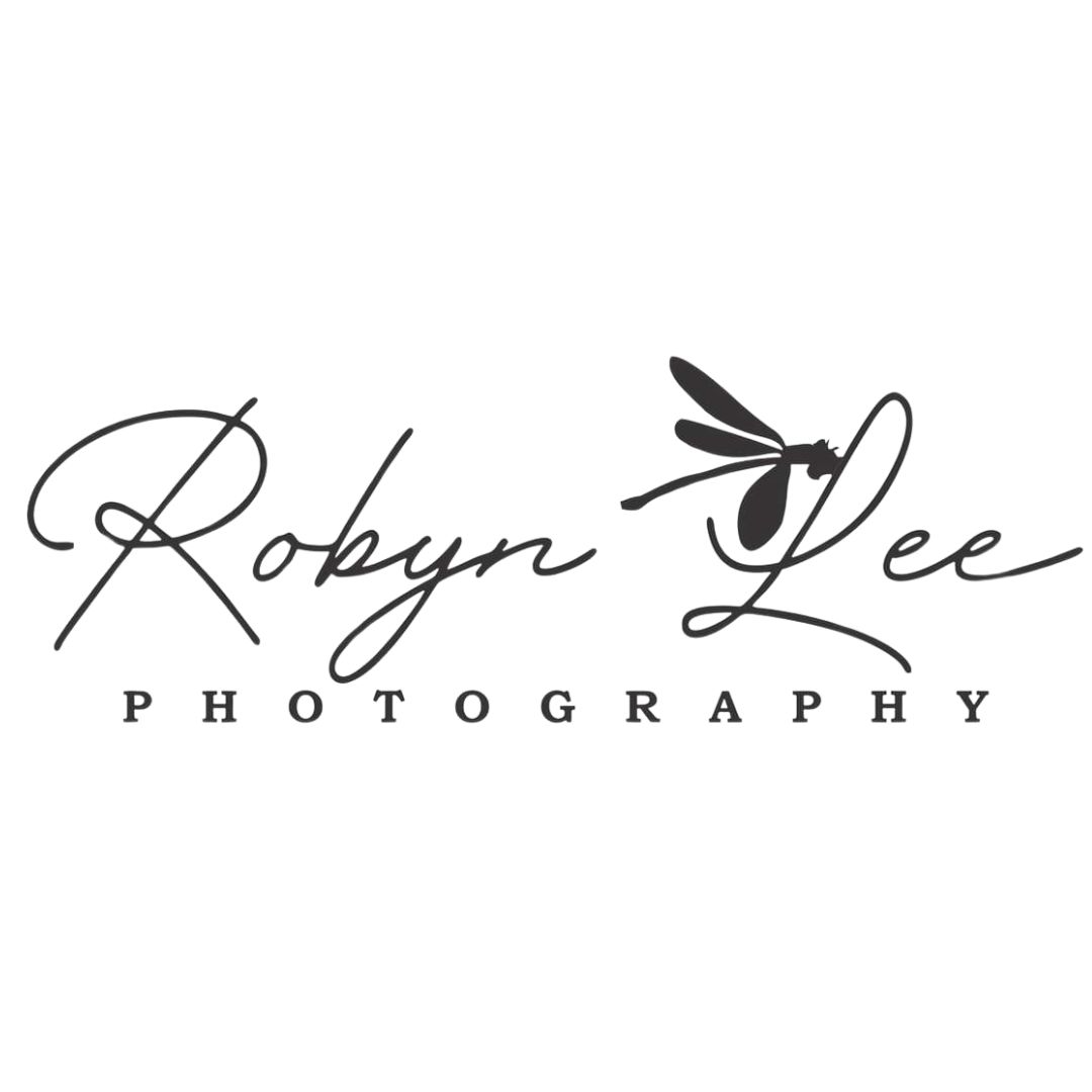 Robyn-Lee Photography Logo